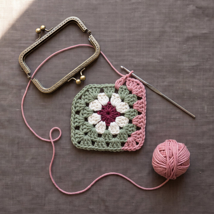 Granny Square Kiss Lock Coin Purse Crochet Pattern