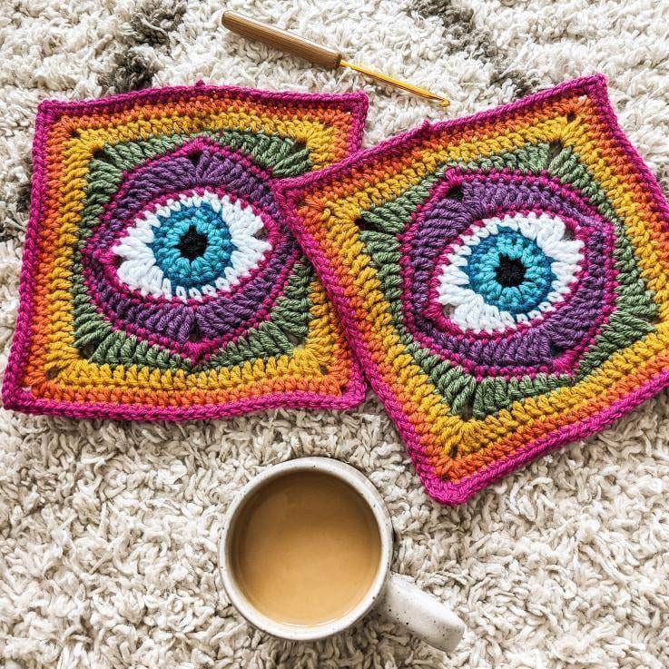 Granny's Eye Granny Square Crochet Pattern