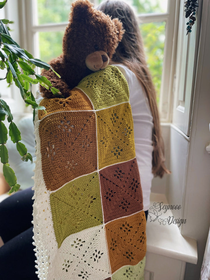 4 In 1 Classic Granny Square Blanket Crochet Pattern