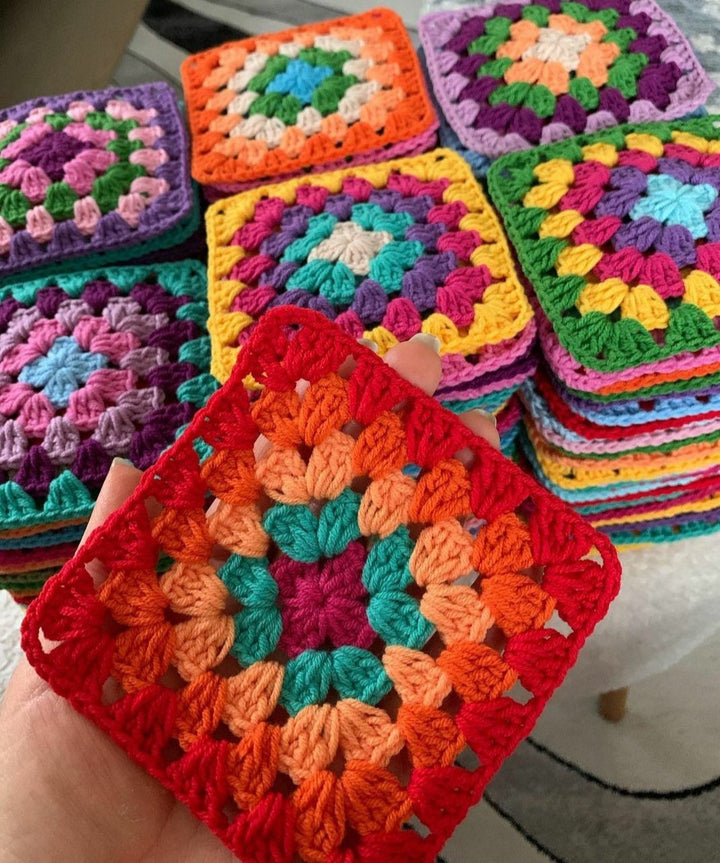 Easy Beginner Granny Square Blanket Crochet Pattern