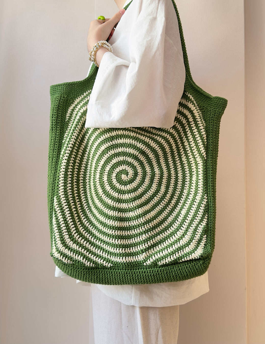 Spiral Granny Square Tote Bag Crochet Pattern