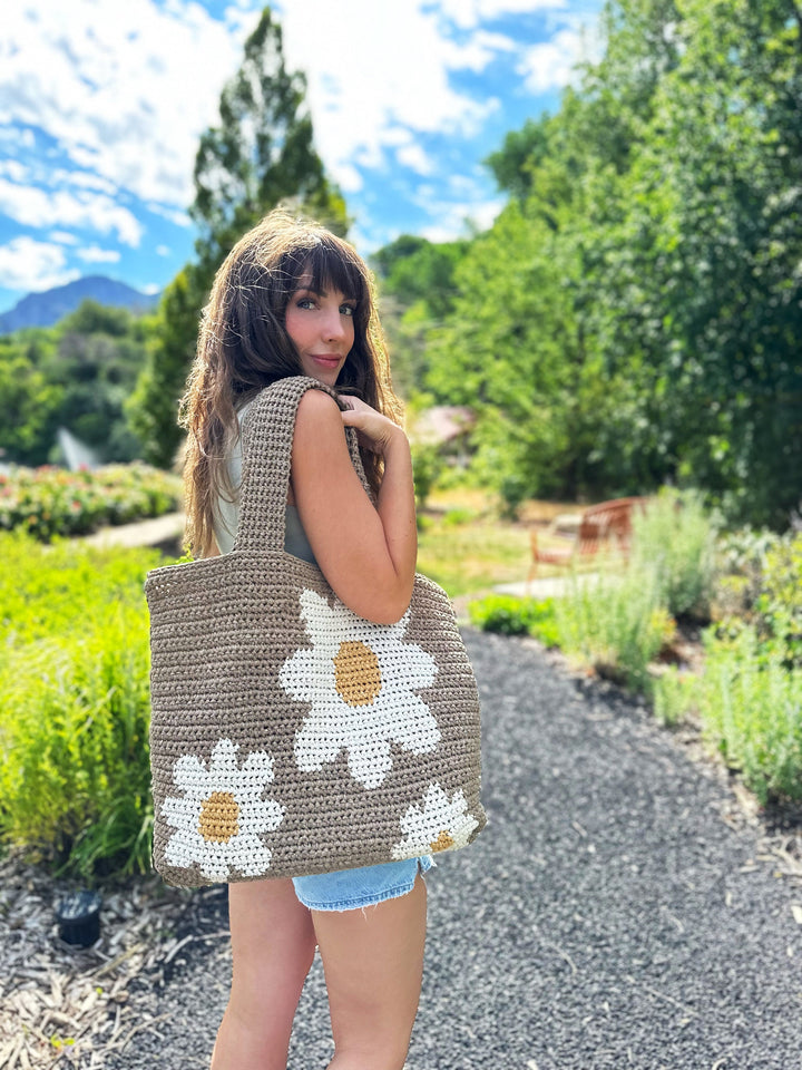 Large Daisy Day Tote Bag Crochet Pattern