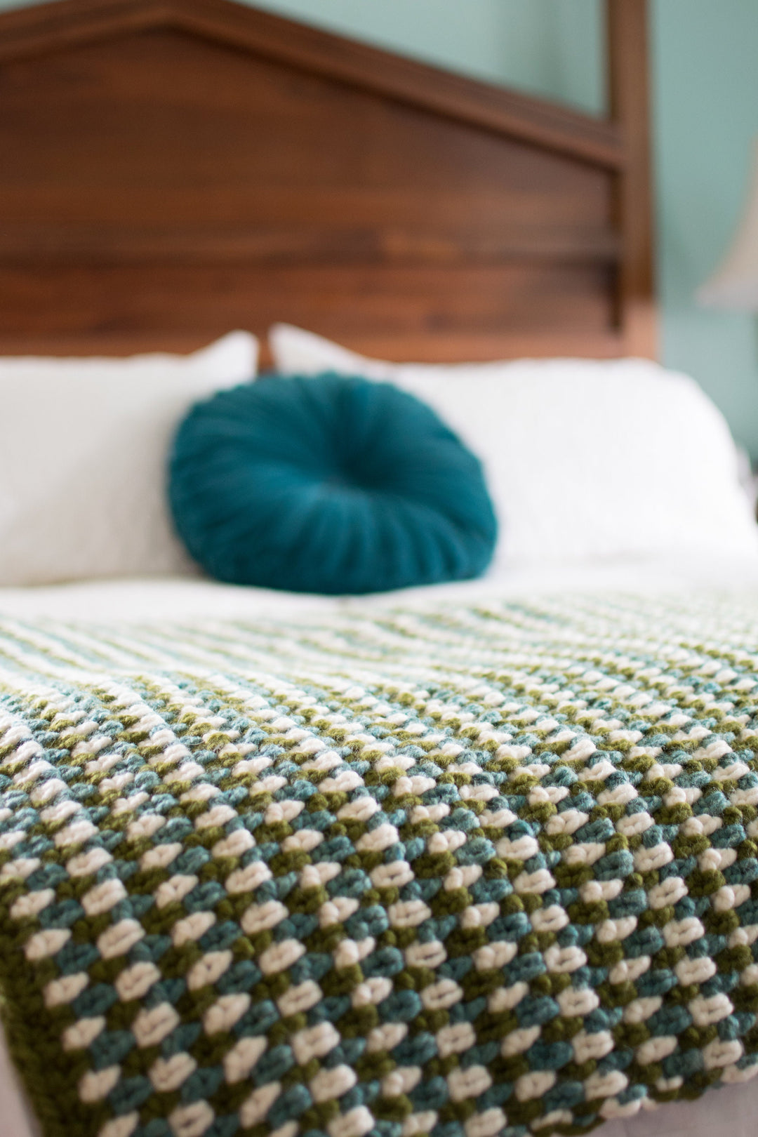 Modern Chunky Moss Throw Crochet Pattern