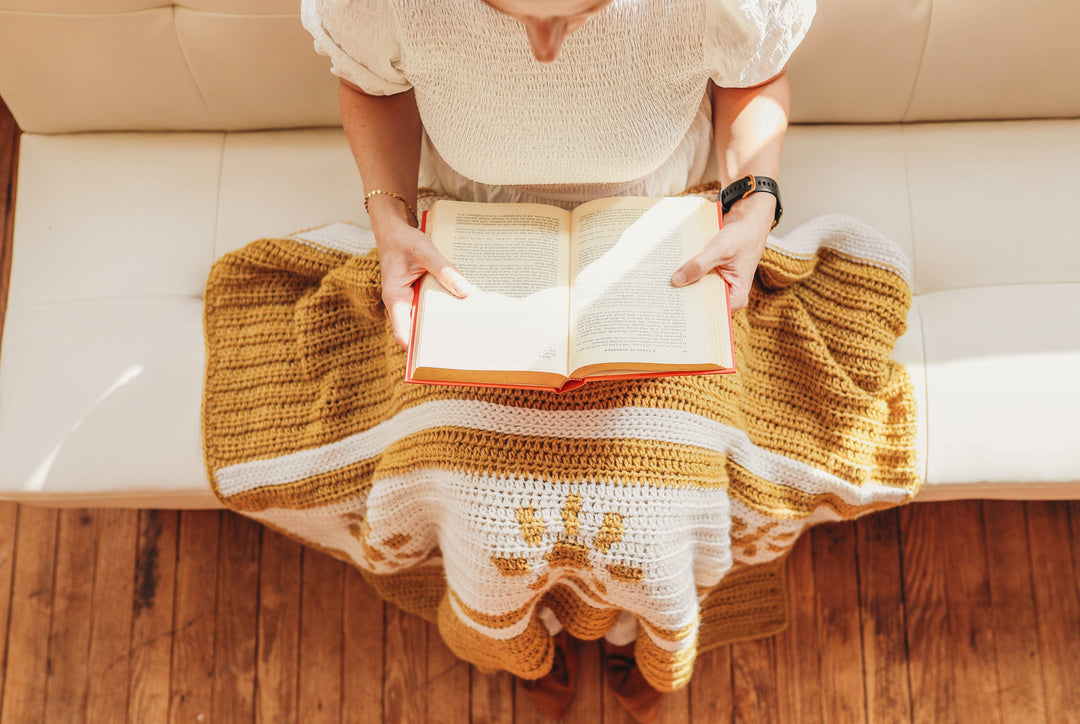 Sunray Intarsia Crochet Throw Blanket Pattern