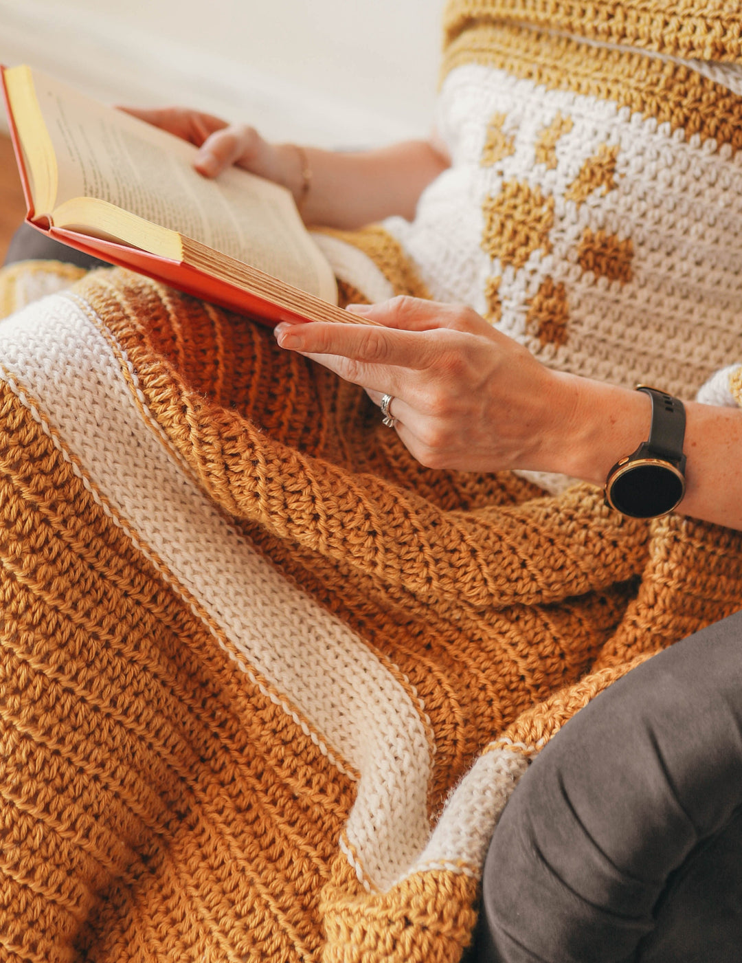 Sunray Intarsia Crochet Throw Blanket Pattern