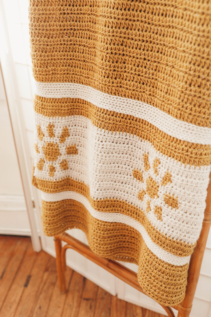 Sunray Intarsia Crochet Throw Blanket Pattern