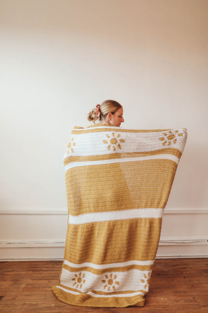 Sunray Intarsia Crochet Throw Blanket Pattern
