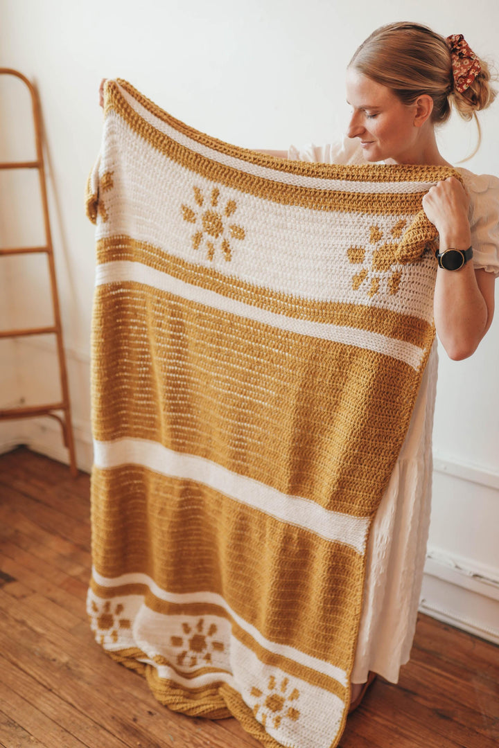 Sunray Intarsia Crochet Throw Blanket Pattern