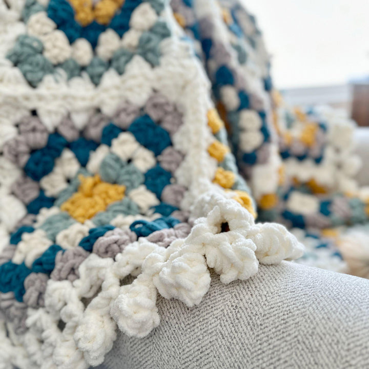 Chunky Granny Square Blanket Crochet Pattern
