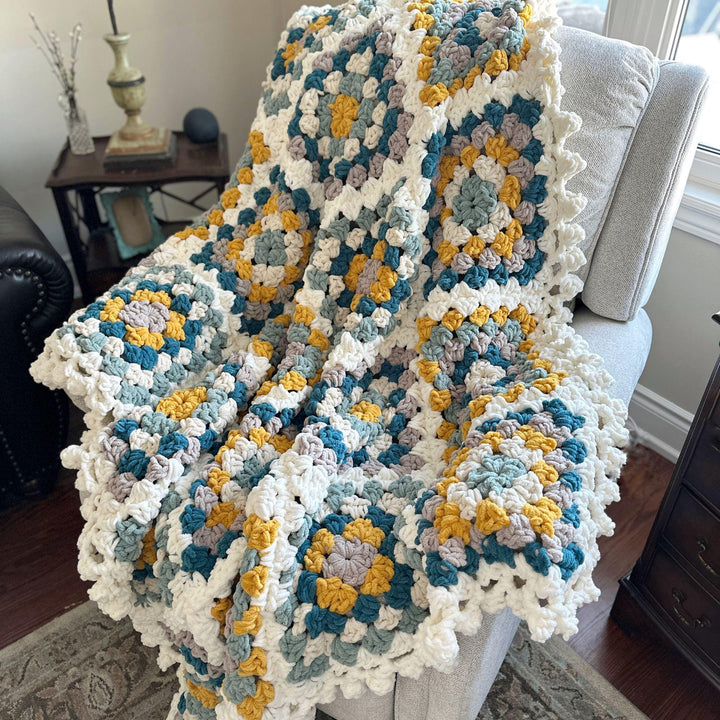 Chunky Granny Square Blanket Crochet Pattern
