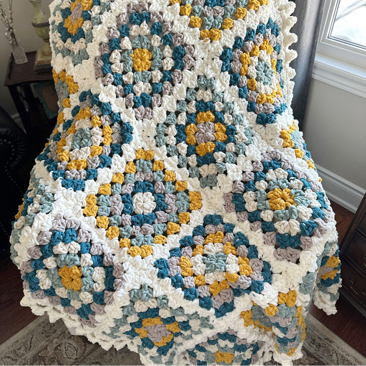 Chunky Granny Square Blanket Crochet Pattern
