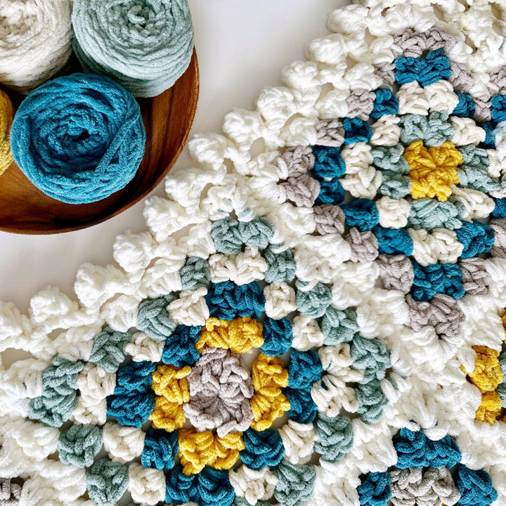 Chunky Granny Square Blanket Crochet Pattern