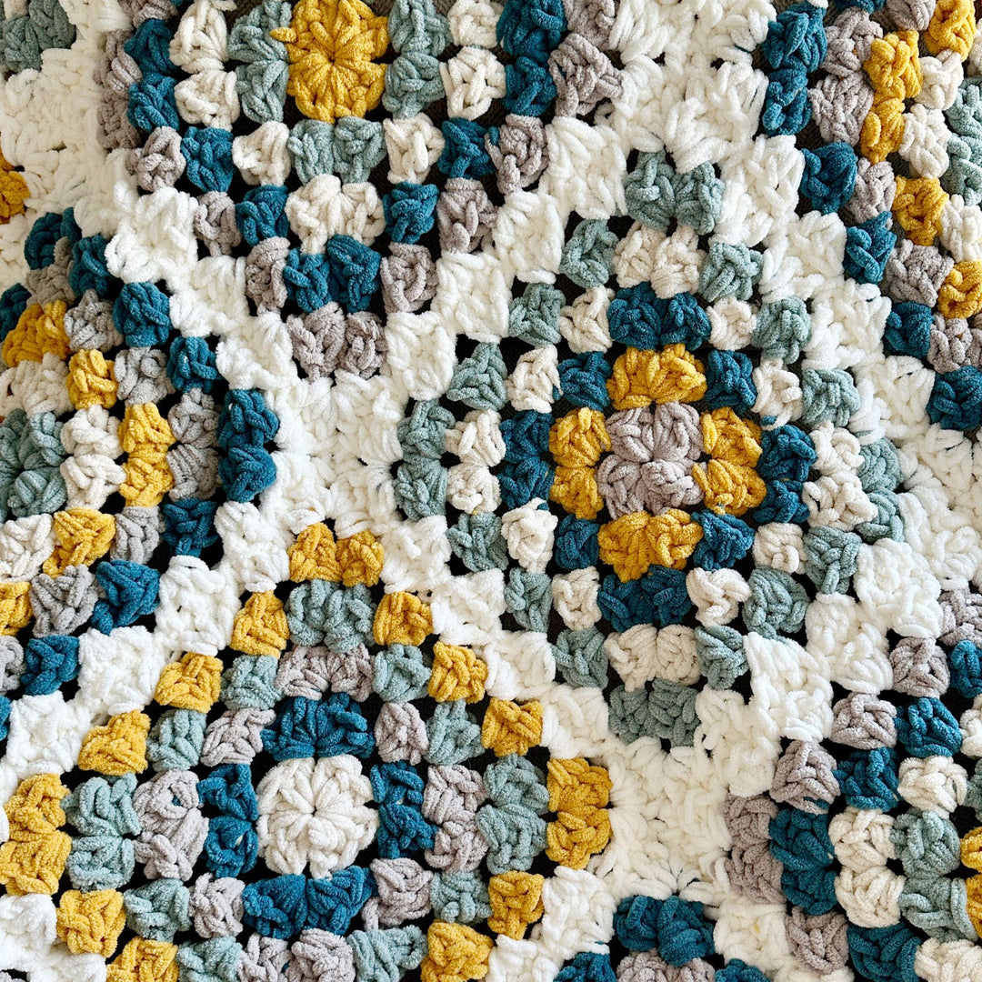 Chunky Granny Square Blanket Crochet Pattern