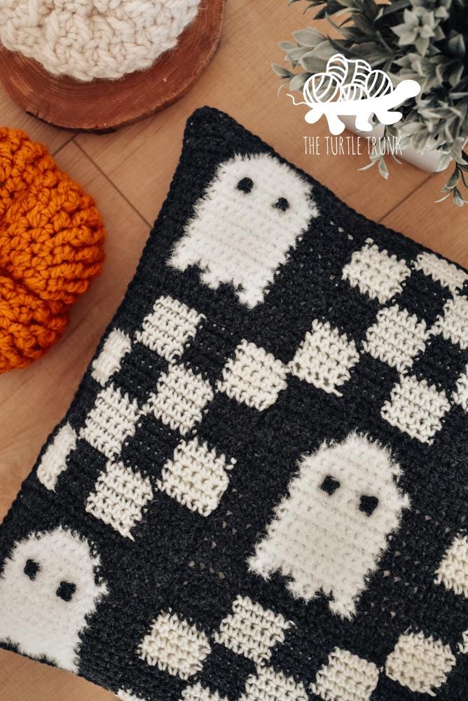 Checkered Ghost Pillow Crochet Pattern
