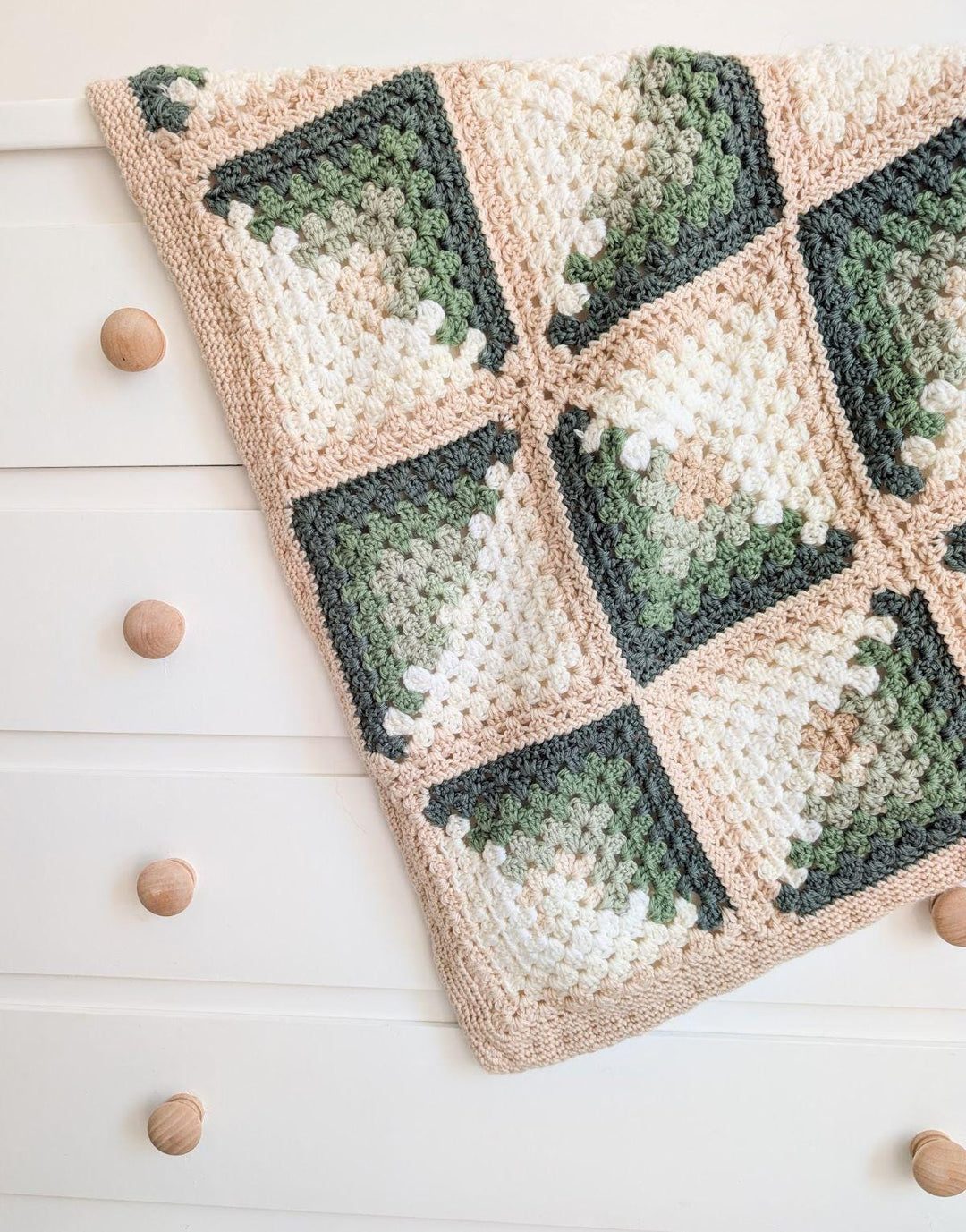 Cozy Log Cabin Baby Blanket Crochet Pattern