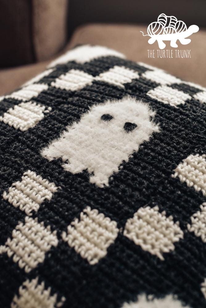 Checkered Ghost Pillow Crochet Pattern
