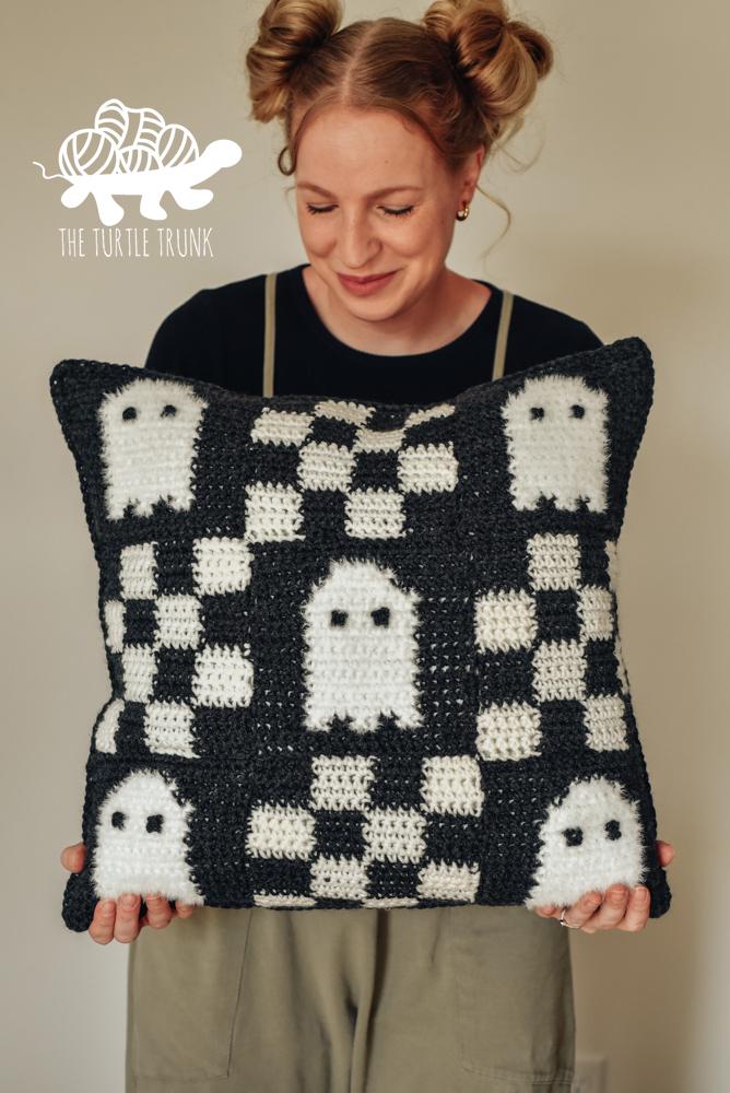 Checkered Ghost Pillow Crochet Pattern