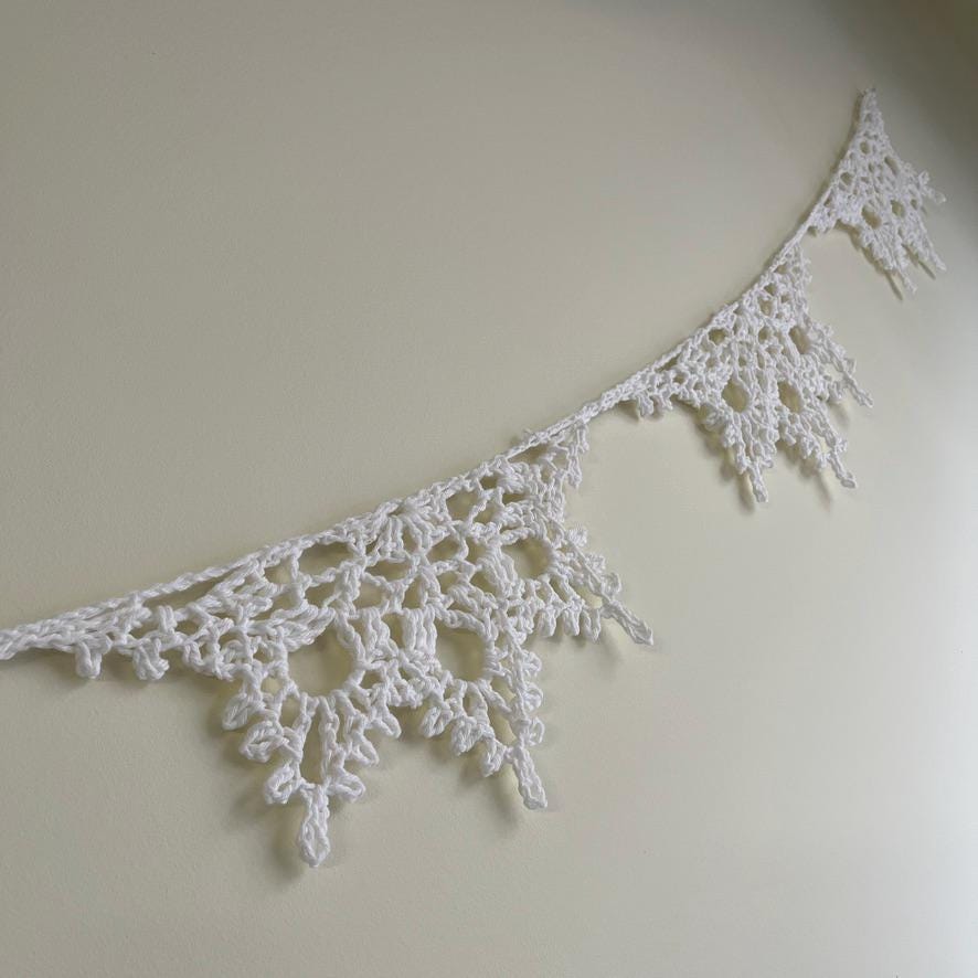 Snowflake Garland Crochet Pattern