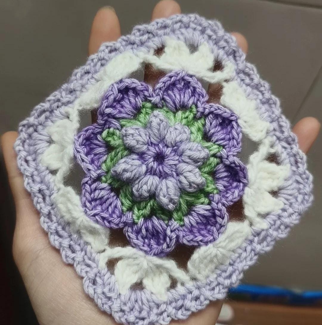 Floral Flower Motif Granny Square Crochet Pattern